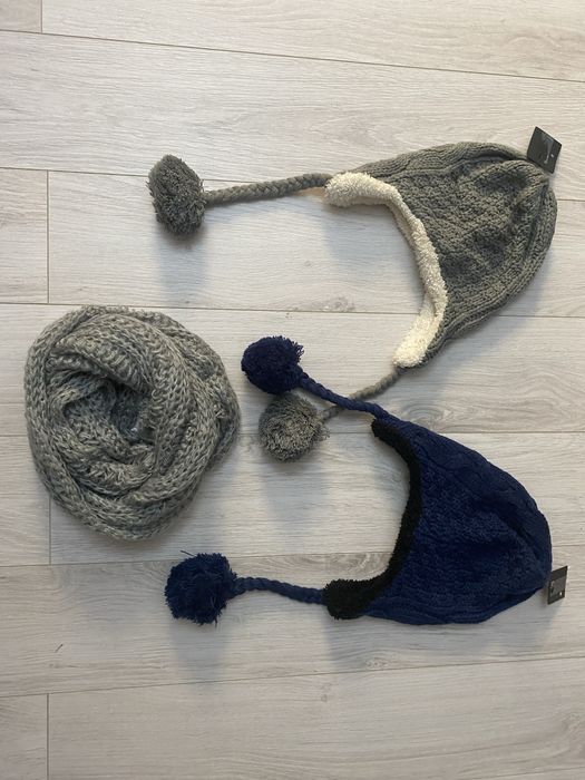 Caciuli cu urechi si fular, noi