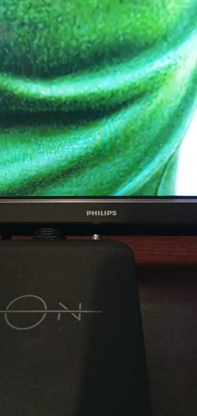 Продавам телевизор Phillips 65" ambilight