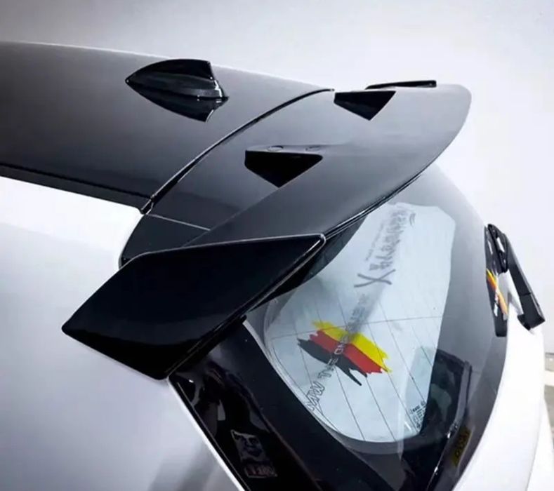 Продам спойлер универсальный черный цвет