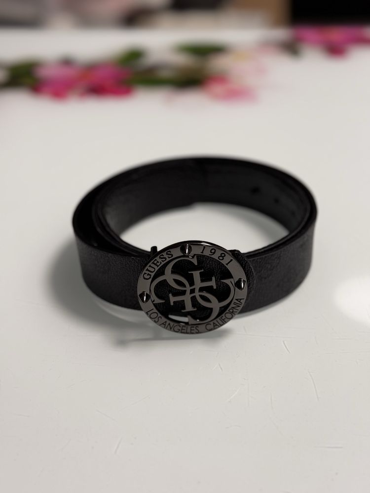 Дамски колан Guess