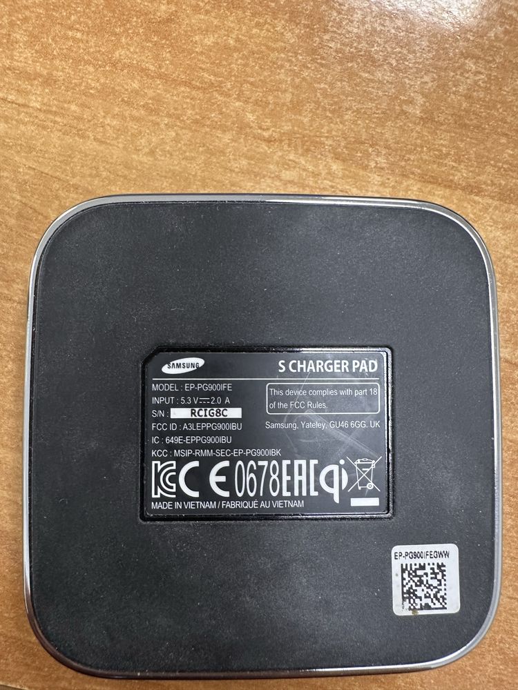 Samsung wireless s charger mini gold