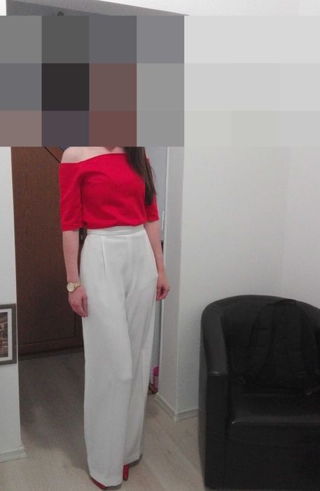 Top rosu cu umeri goi, Moha, marimea S