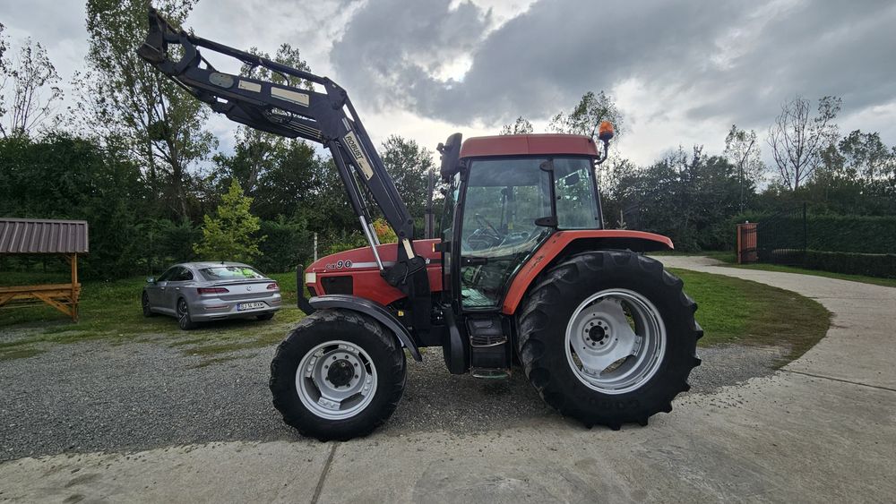 În curând CASE CX 90 cu încărcător frontal