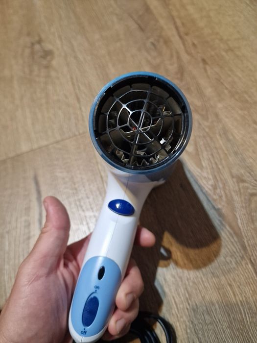 Uscător de păr Braun Creation2 Ion Care 1800  cu ioni