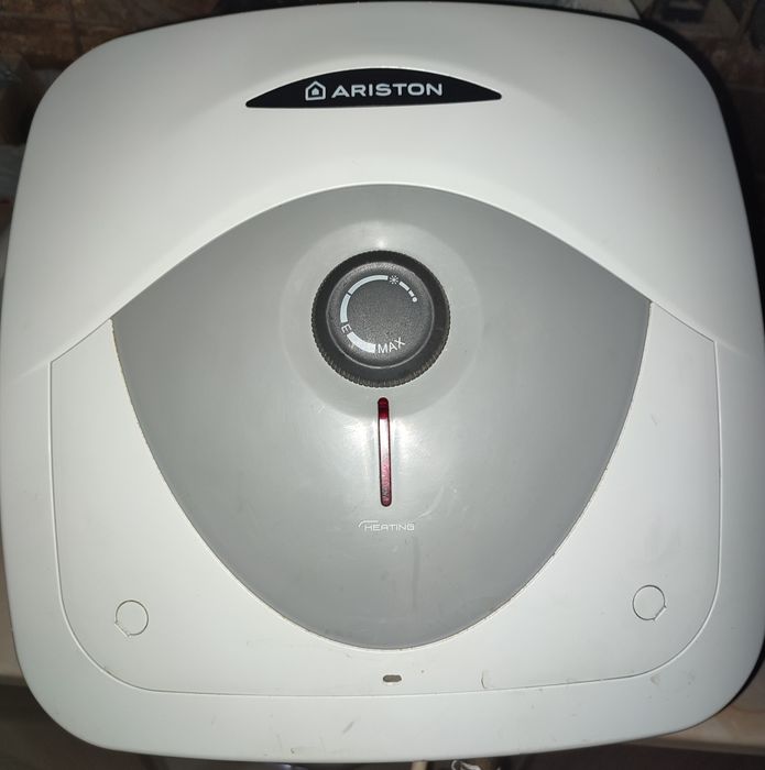 Boiler electric Ariston 10 l