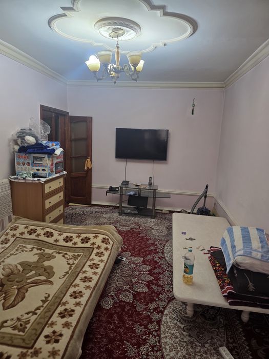 Срочно Микрайонда 2 этаж 2 хонали уй сотилади