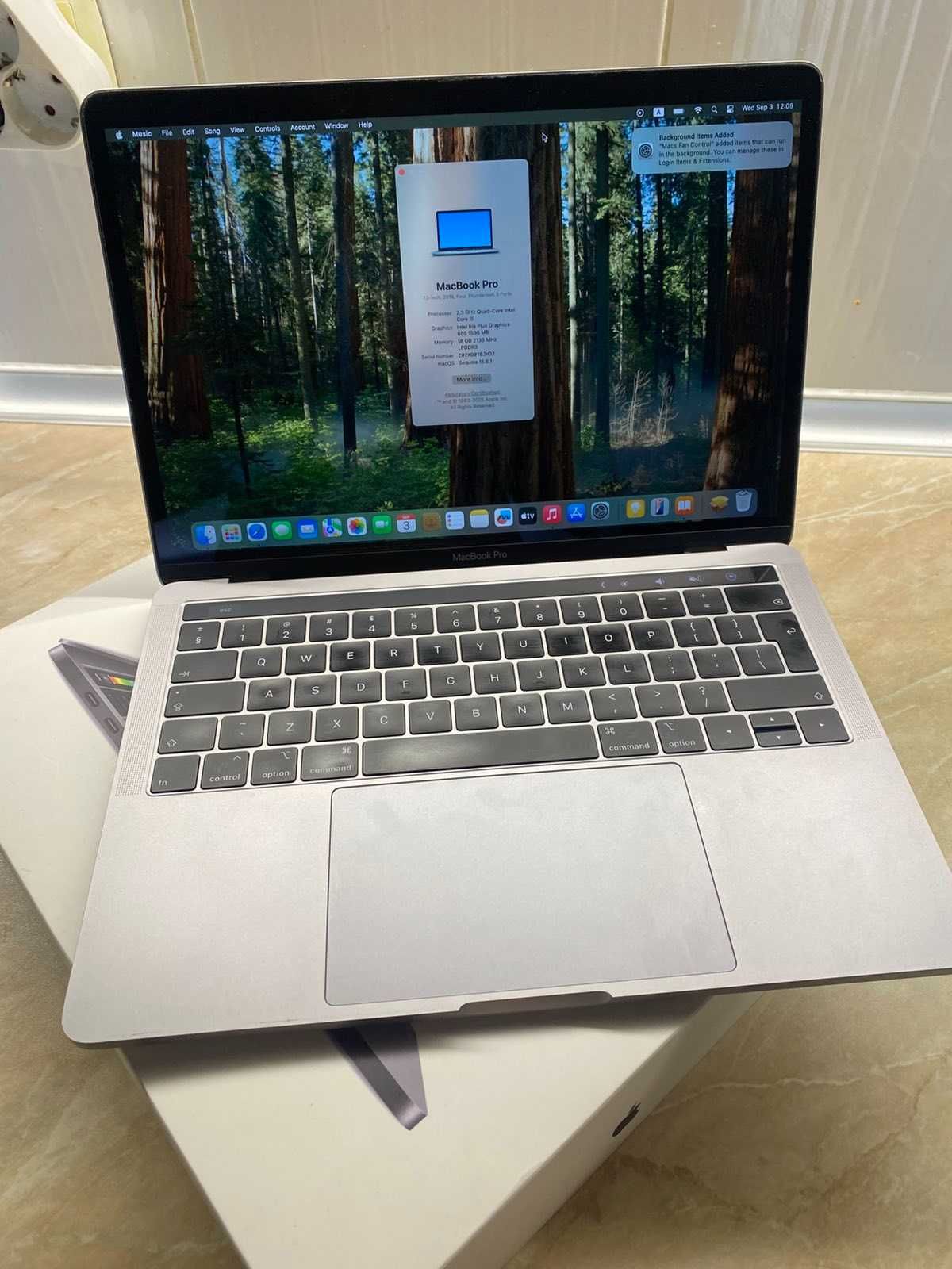 MacBook Pro 2018 i5 16RAM 256SSD