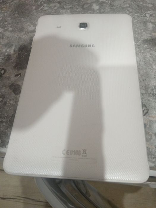 Vând tabletă Samsung