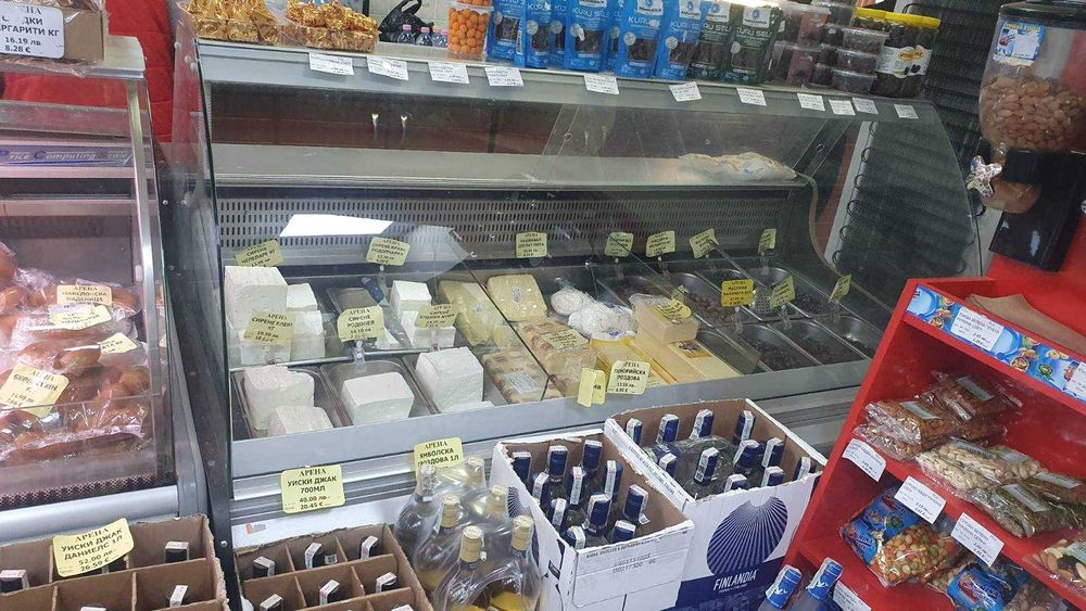 хладилна витрина 2м./0.9м.