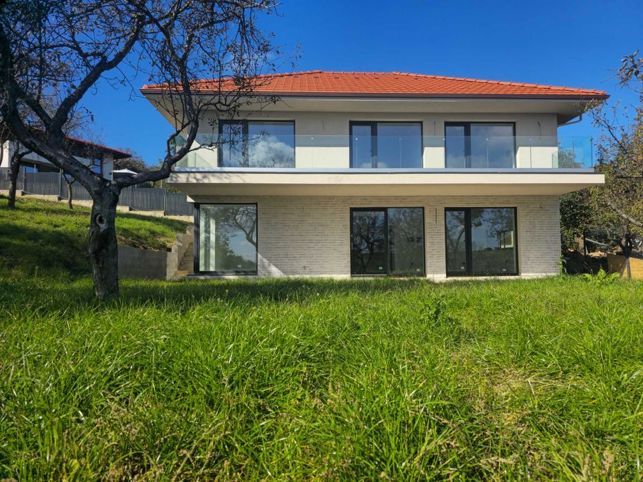 Casa individuala, 5 camere, 60mp terase, teren 750mp, fara comision