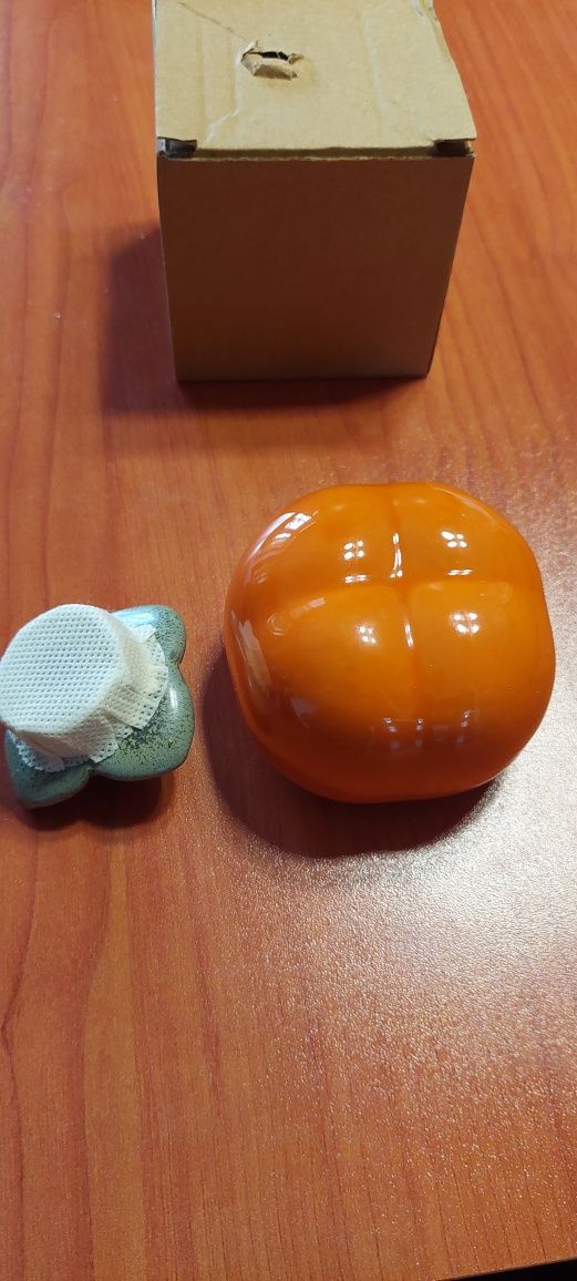 Шкатулку  фарфоровую Продам