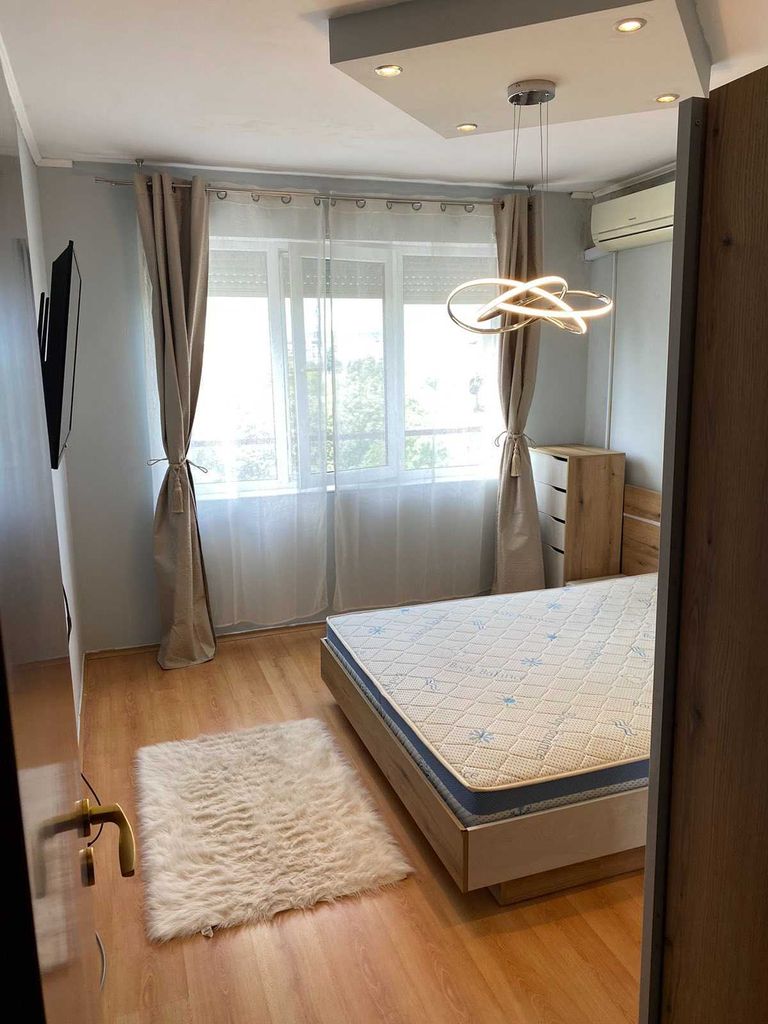 Дава се под наем Двустаен апартамент в Бургас, Изгрев - 60 кв.м за 459 € - Снимка #8