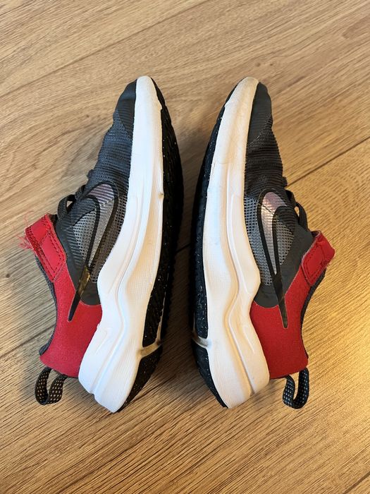 Маратонки за момче Nike 28 номер