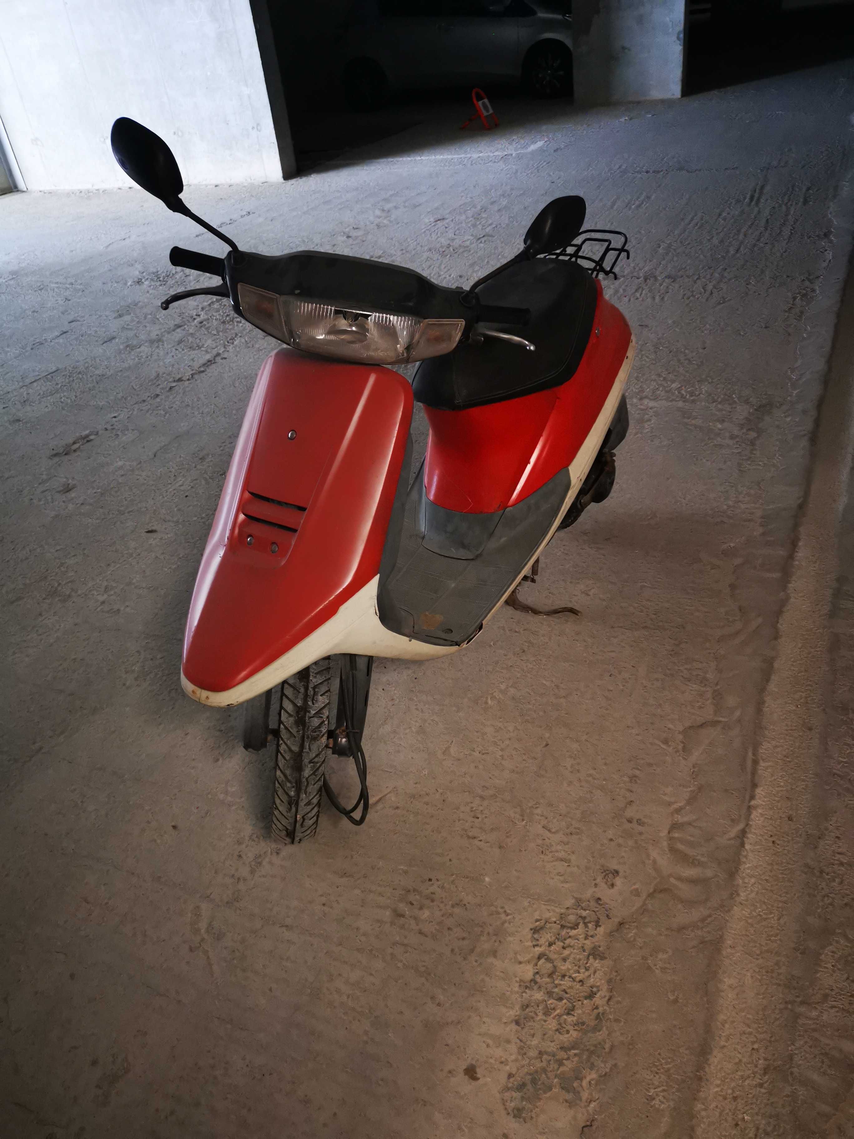 Продавам Хонда такт цял за части. Honda tact 50