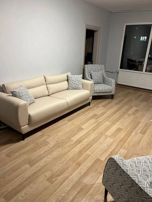 Дава се под наем Тристаен апартамент в Пловдив, Гагарин - 94 кв.м за 450 € - Снимка #1