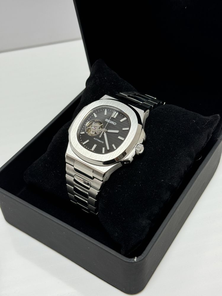 Seiko Nautilus *Black Dial* Open Heart