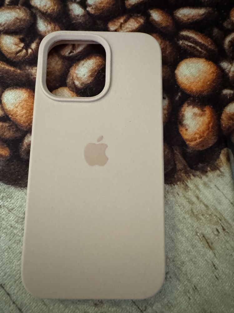 Калъфи за iphone 13pro