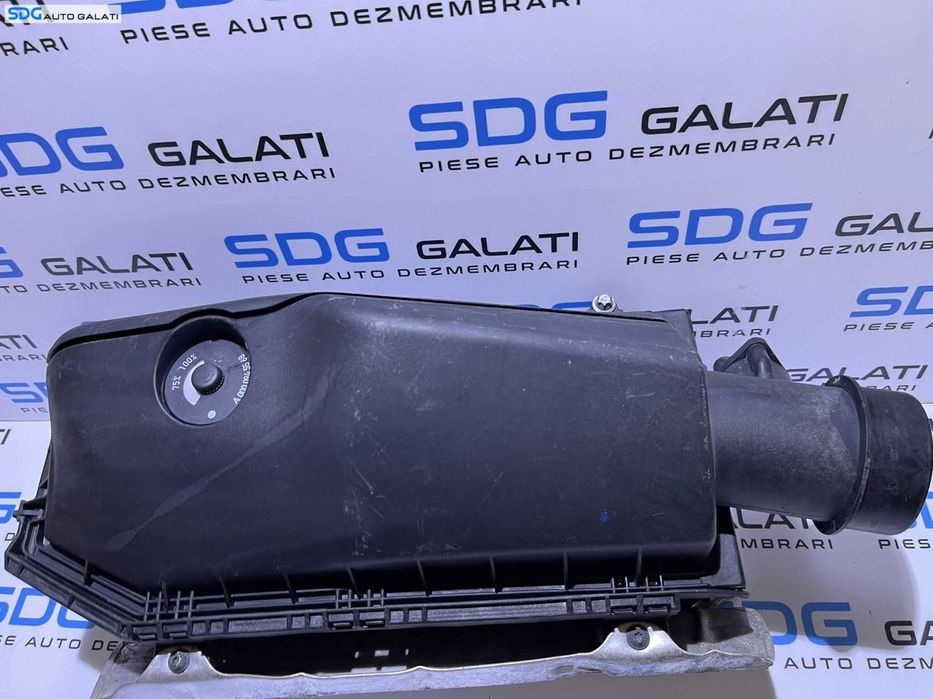 Corp Carcasa Filtru Aer Mercedes W203 Clasa C Class C200 C220 2.2 CDI 2001 - 2007 Cod A6110902301