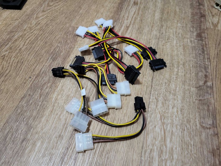 Переходники 6pin pci - molex; Molex - Sata