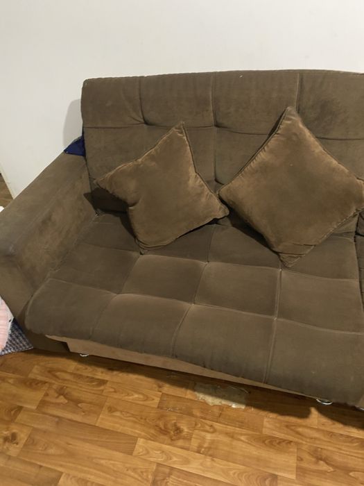 Диван срочно продается