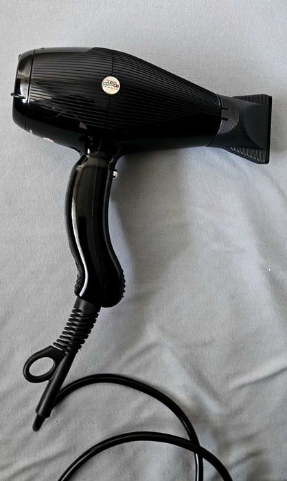 Професионален сешоар ARIA.DUAL IONIC