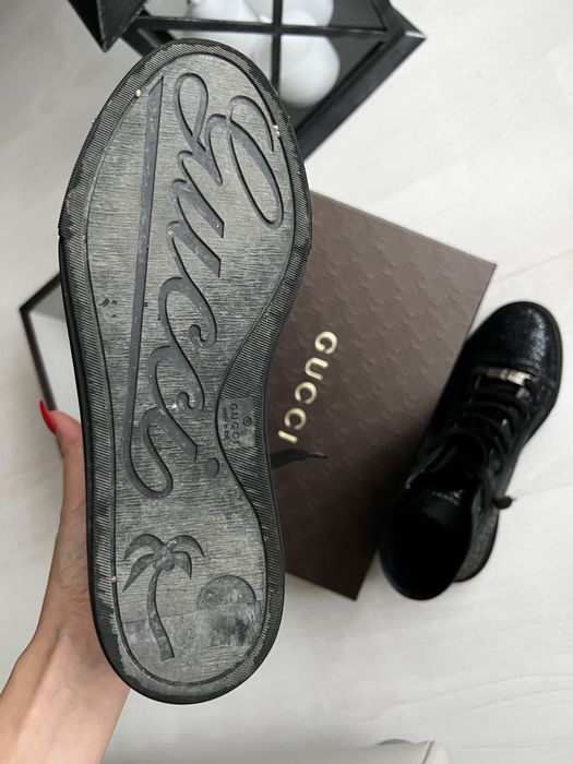 Adidași Gucci autentici