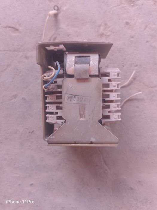 Transformator (220V → 12V va boshqa chiqishlar)