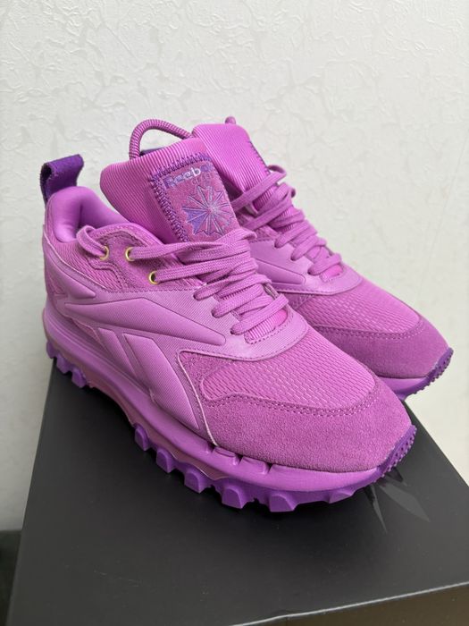 Сникърси на Reebok