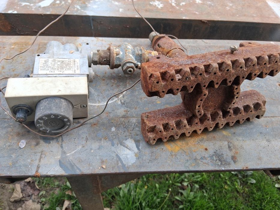 Vana gaz cu termostat si arzator
