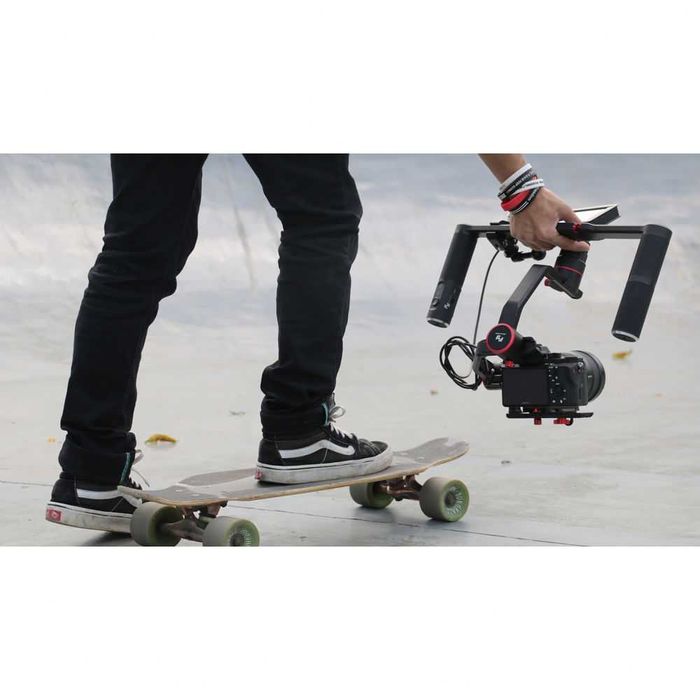 Feiyu Tech A2000 Gimbal Dual Grip - stabilizare pe 3 axe pentru DSLR