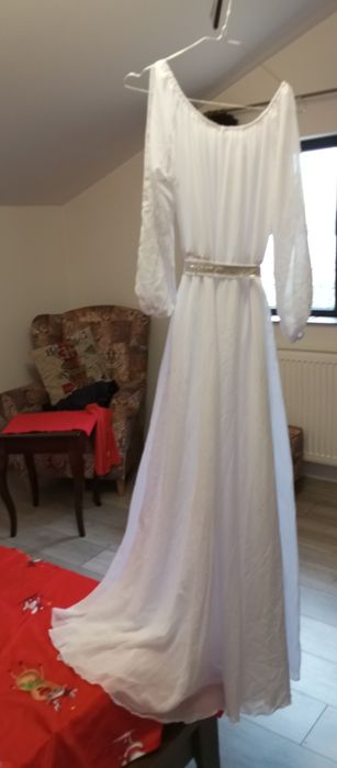 Rochie ieftină, lejeră, de mireasă sau ocazie