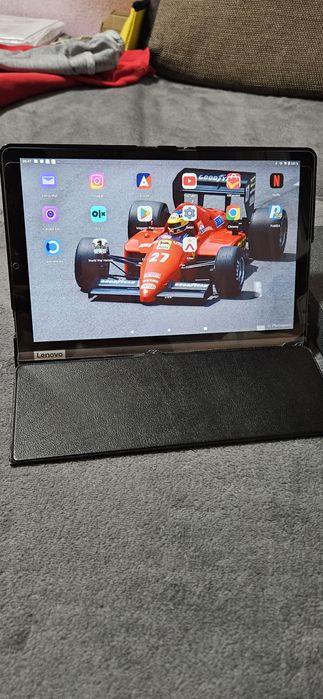 De vanzare tableta Lenovo Yoga Smart Tab IMPECABILA!!!