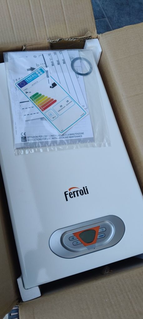 Instant apă caldă Ferroli