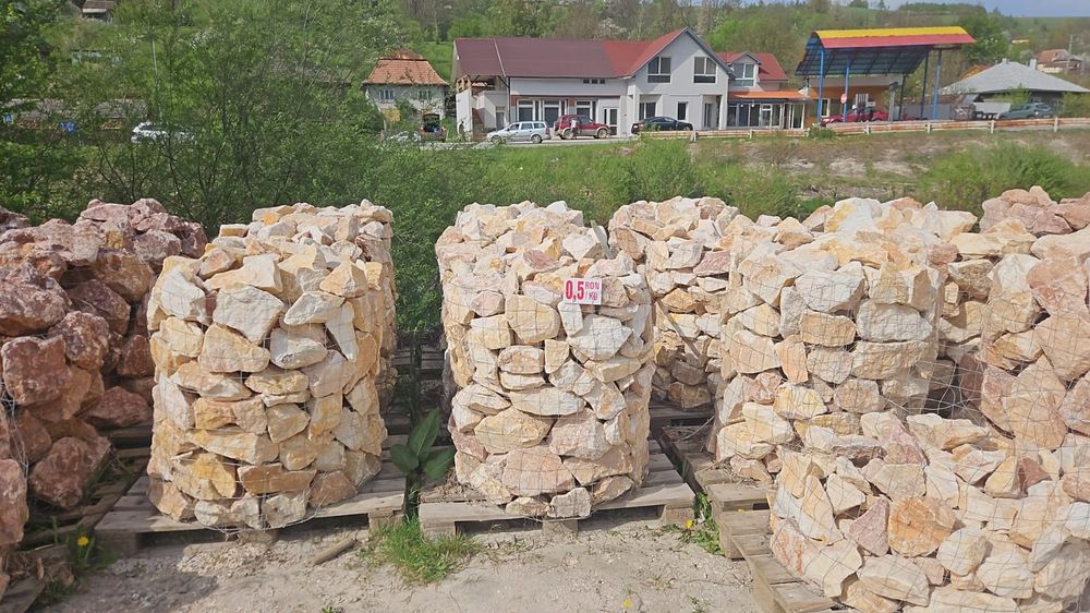 Bolovani decorativi ornamentali gradina piatra gard plasa gabioane