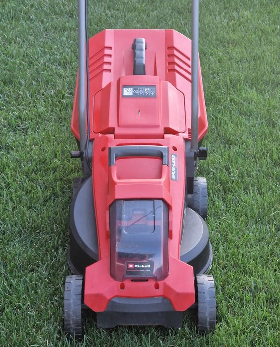 Masina de tuns gazon/iarba pe acumulator Einhell Power X-Change GE-CM