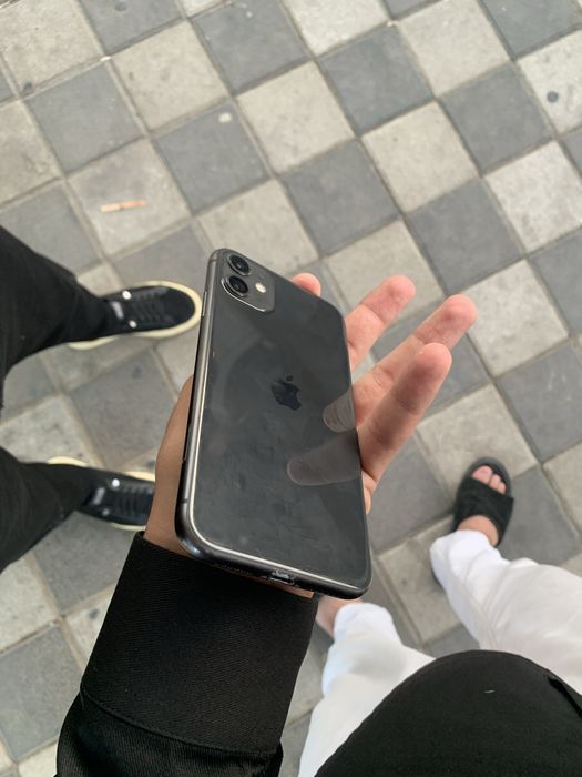 Iphone 11 qora  ideal
