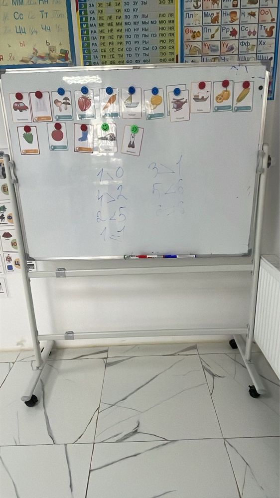 Распродажа  Парты столы и стулья