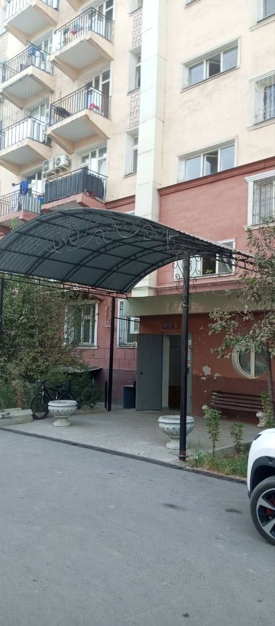 Срочно Продается квартира 2/2/7
Адрес: Янги хайот 6А