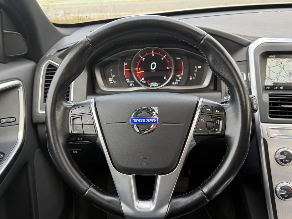 VOLVO XC60//D5//Ocean Race //Facelift—4x4