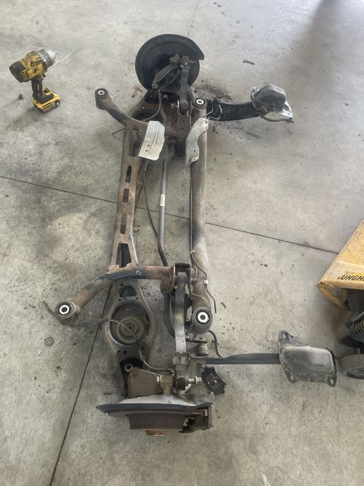 Punte spate completa fara etrier Volkswagen passat CC b6 b7 golf 5