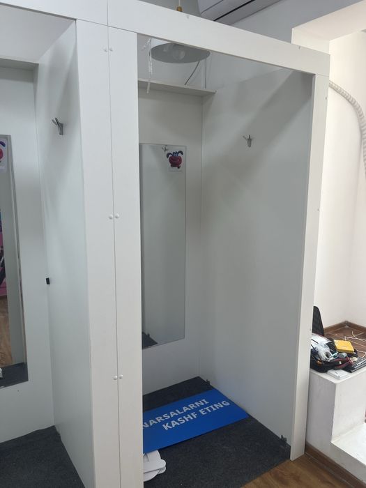 Продается мебель, примерочная переодевалка