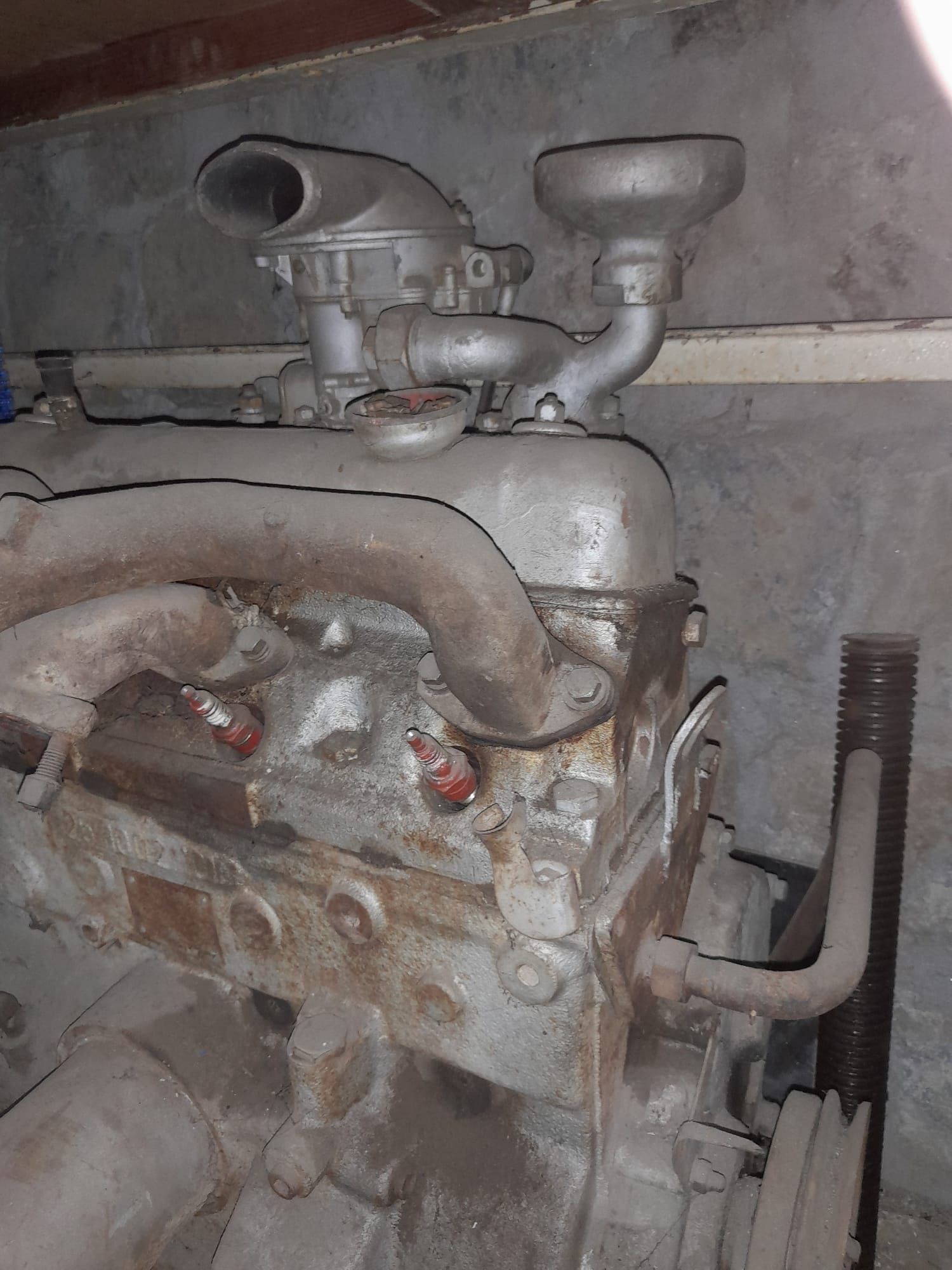 Vând motor benzina pentru ims aro tv