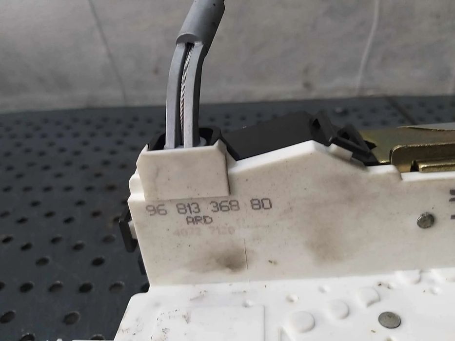 Broasca usa dreapta spate citroen c4 1 lc 9681336880