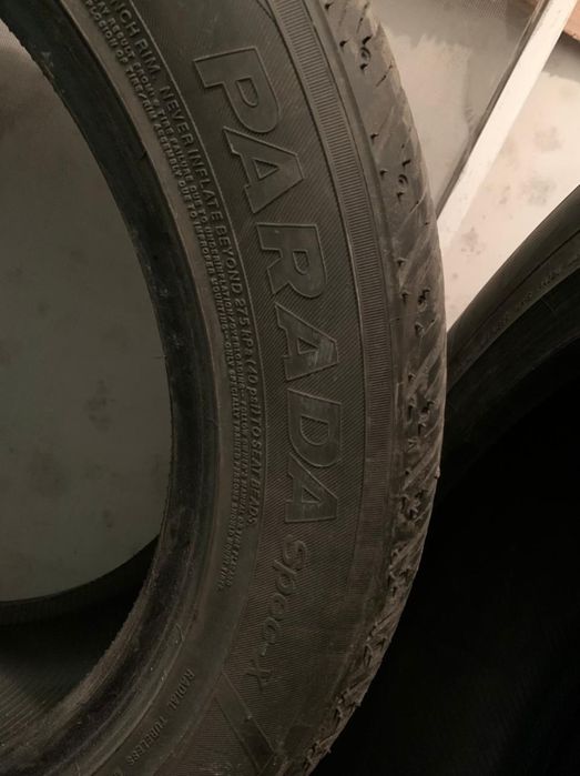 Продам шины размер 235/55R19