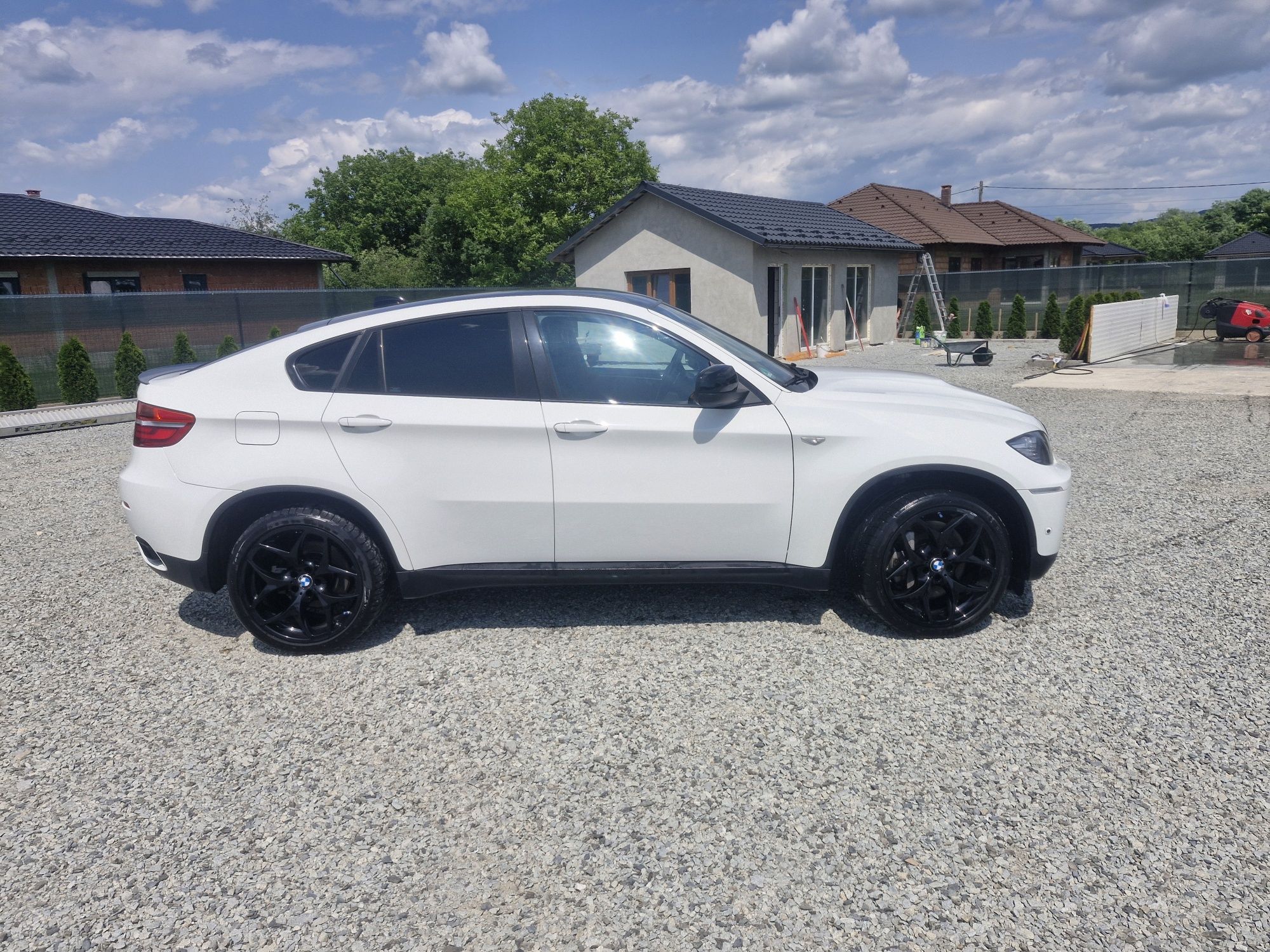 Bmw X6 xDrive50d Pachet M 381CP