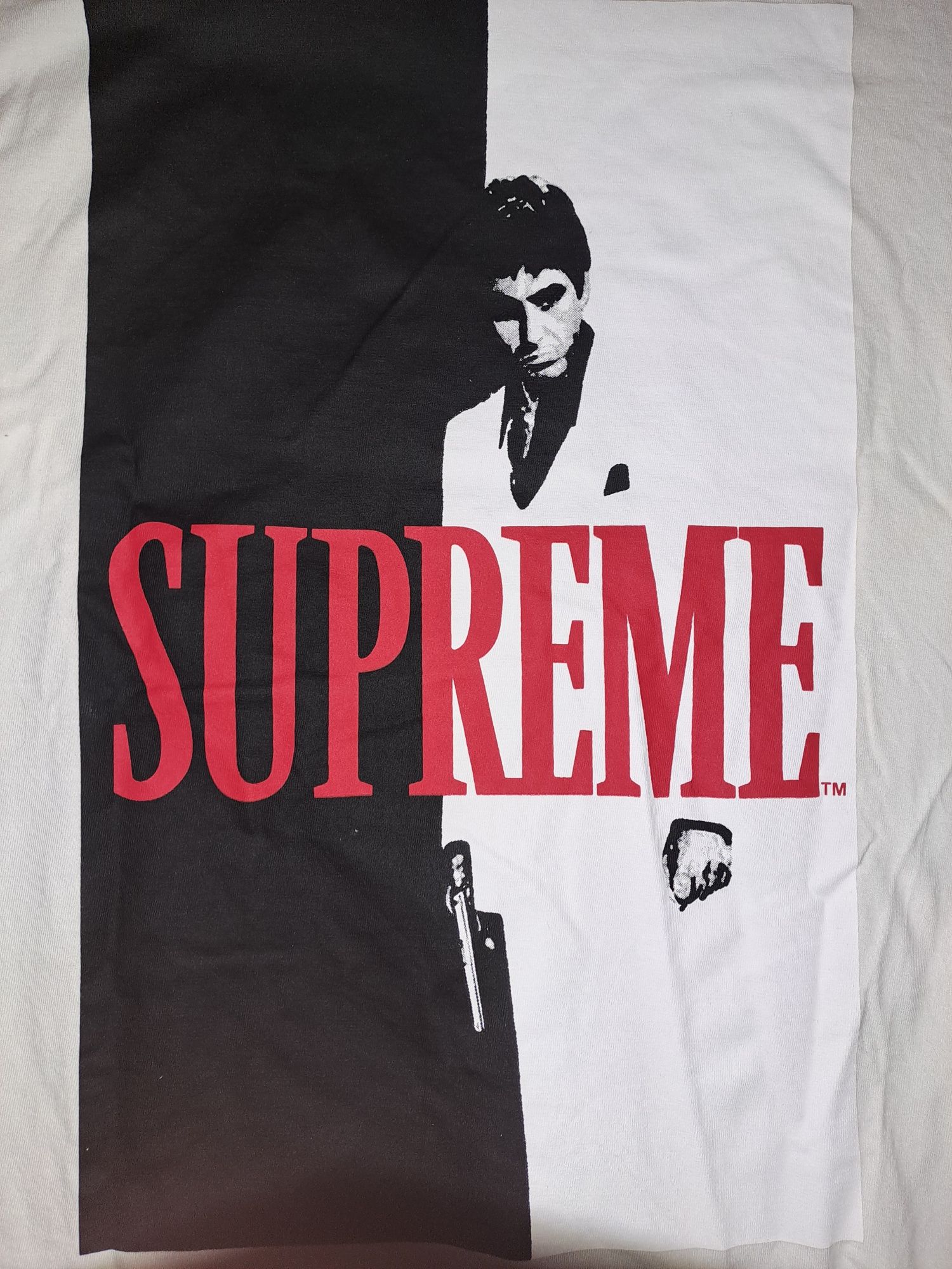 Vând tricou Supreme