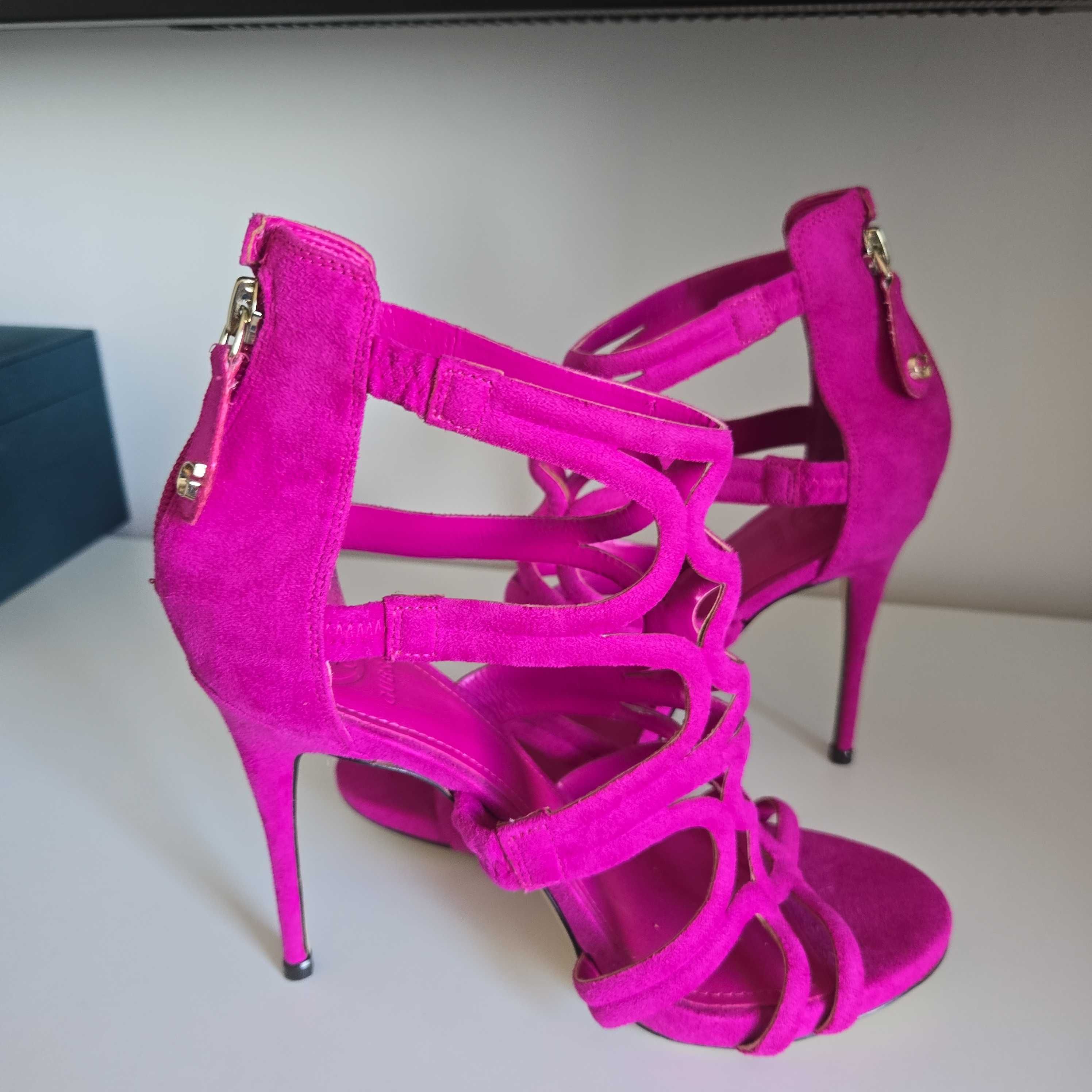 Guess sandals pink