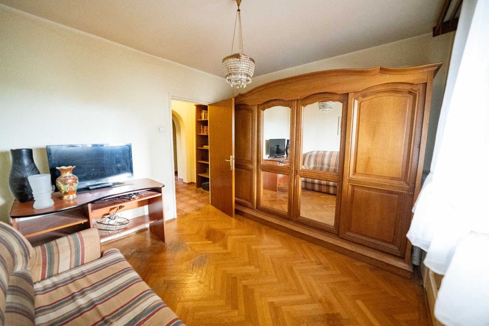 Iancului/Victor Manu - 4 camere stradal