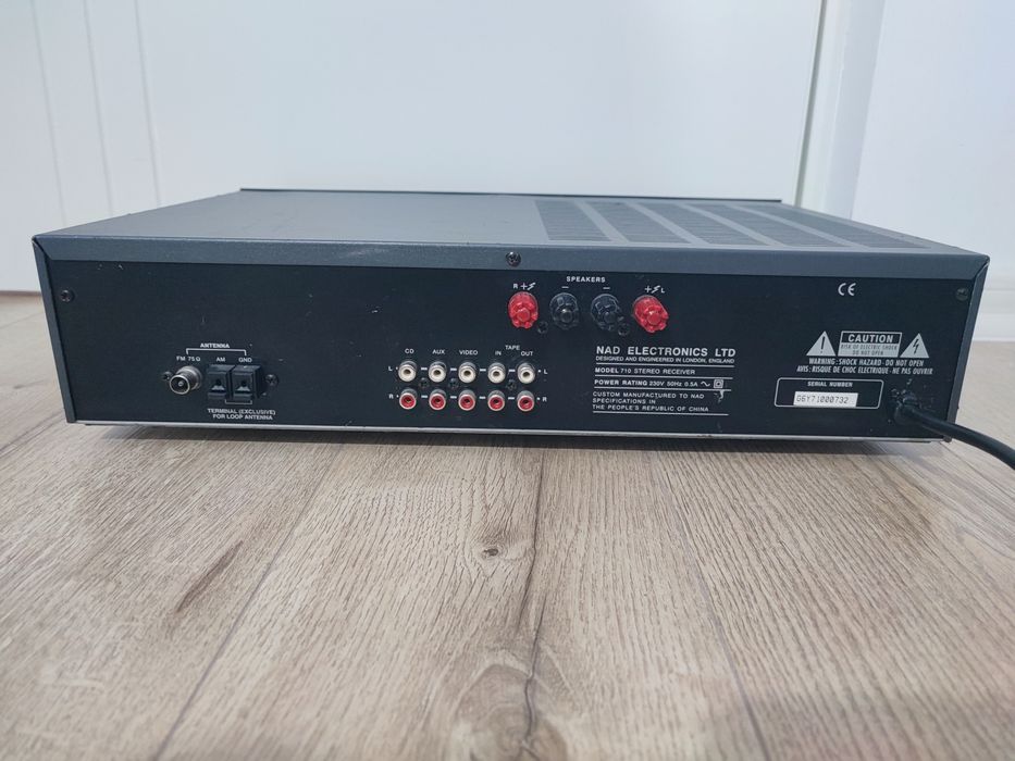 Amplificator NAD 710 amplituner statie
