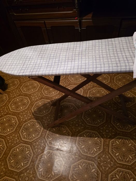 Доска гладильная.